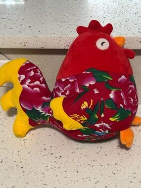 NWT Adorable Stuffed Chicken